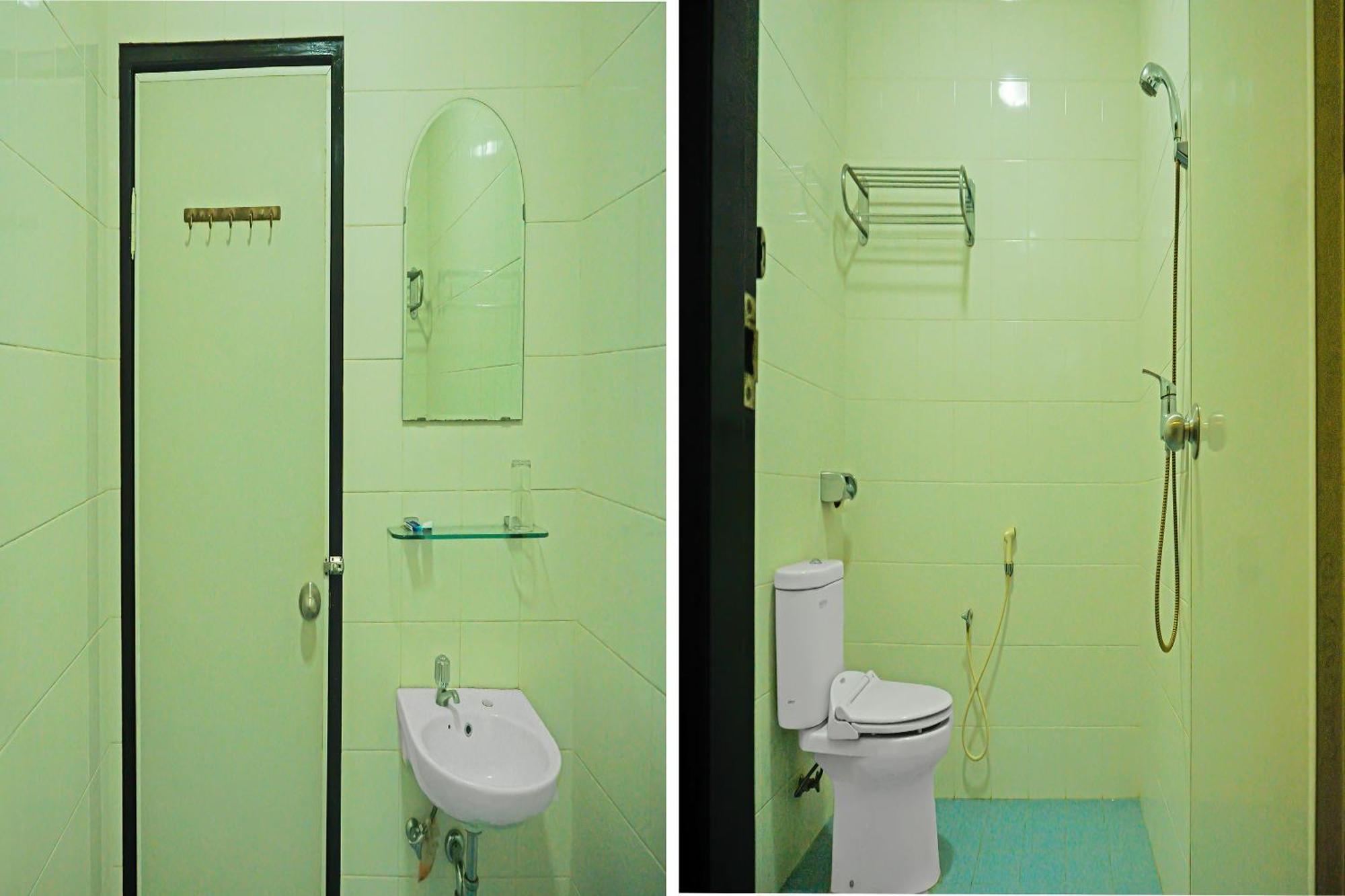 Super Oyo Collection O 92690 Hotel Limas Palembang Exterior photo