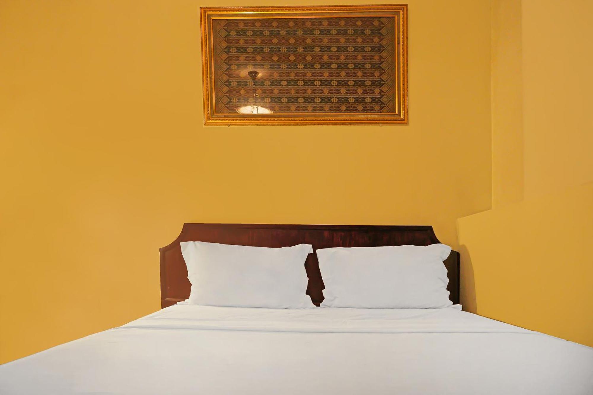 Super Oyo Collection O 92690 Hotel Limas Palembang Exterior photo