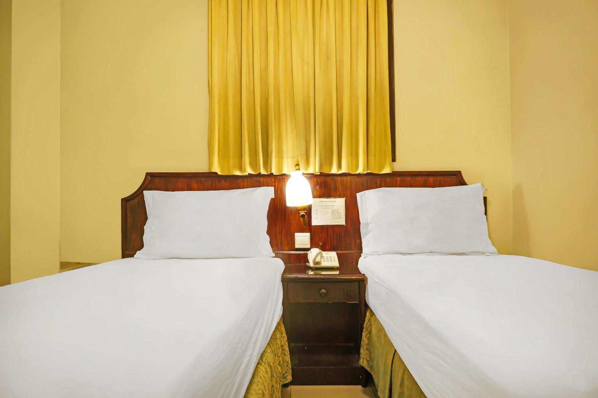 Super Oyo Collection O 92690 Hotel Limas Palembang Exterior photo
